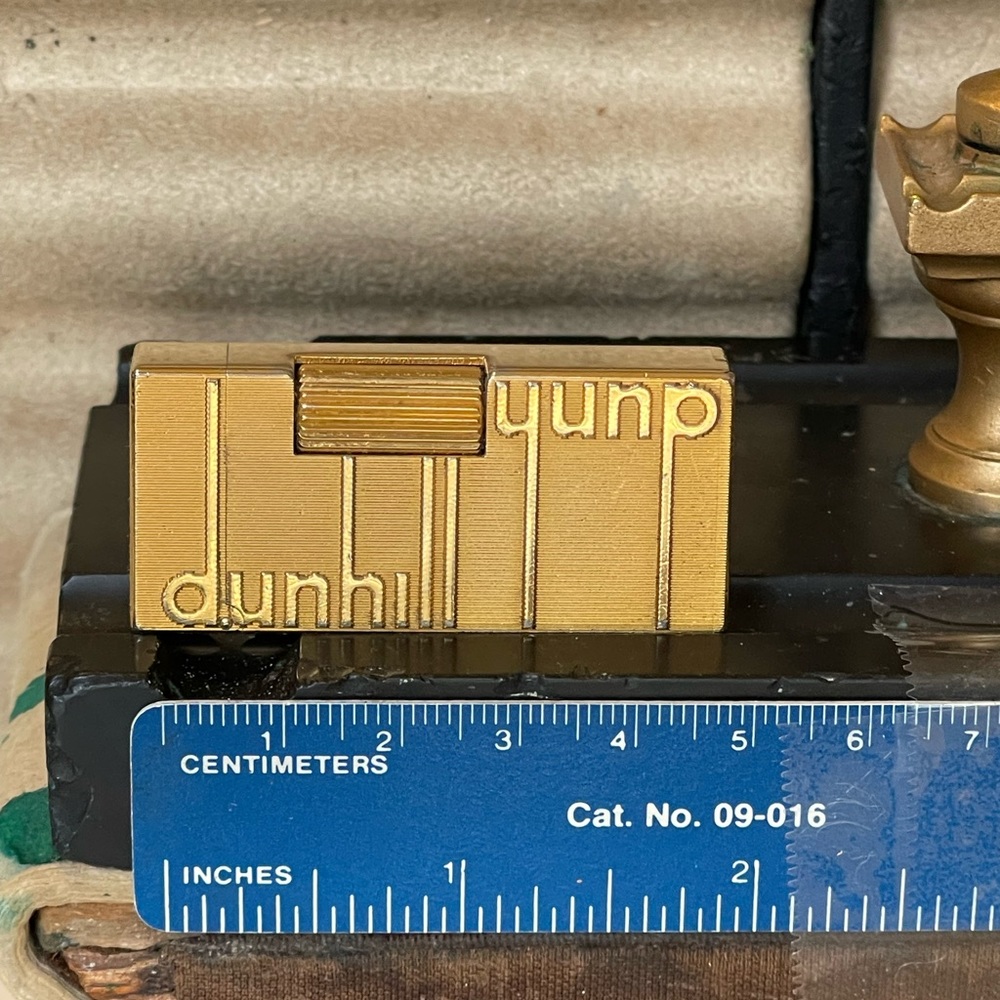 Rare Dunhill rollagas lighter short version-gold logo w/ box great working cond